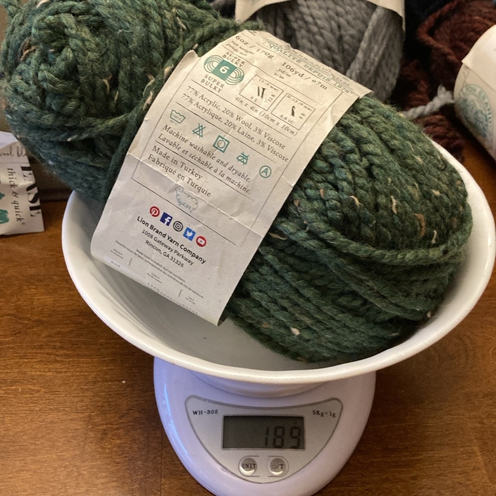 Lion Brand THICK & QUICK Wool Blend Yarn KALE - Picture 2 of 4